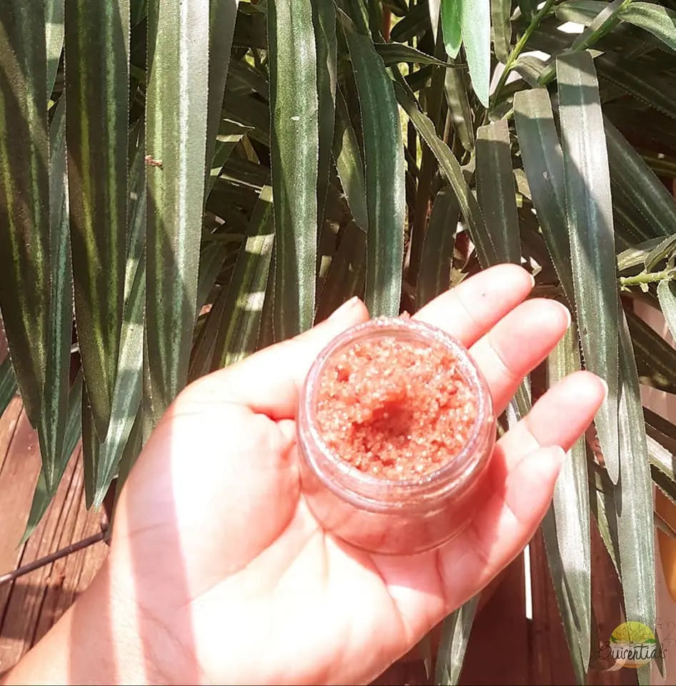 Smooches Lip Scrub QuiSentials
