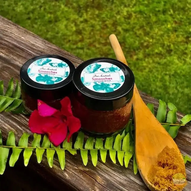 Smooches Lip Scrub QuiSentials